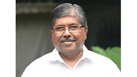 'पटोले, सरनाईक काय म्हणतात सांगू नका; जे व्हायचं ते योग्य वेळी होतं'