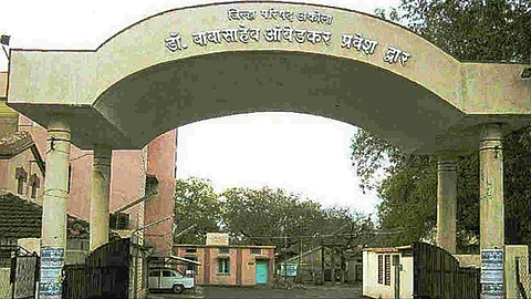 राजीनाम्यानंतर राजकारण तापले, समन्वय समितीची बंदद्वार चर्चा