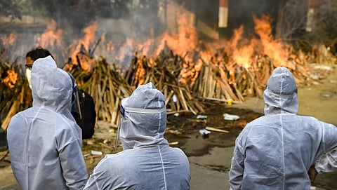 कोरोनाचा हाहा:कार; दिवसभरात 6 हजार 148 जणांचा मृत्यू