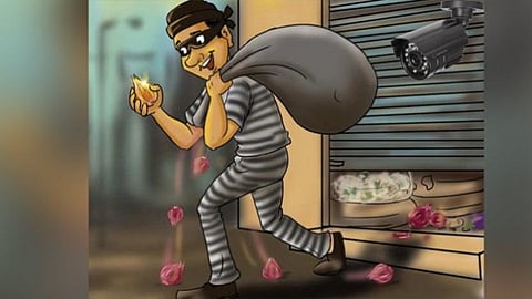 चोरांचा कांद्यावर डोळा; कांदाचाळीतून अडीच लाखांचा कांदा चोरी