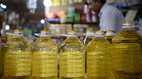 Edible Oil: दिलासा! खाद्य तेल होणार स्वस्त; केंद्र सरकारनं घेतला मोठा निर्णय