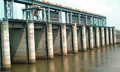 बाभळीचे दरवाडे उघडले