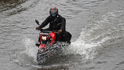 कोकणात ‘रेड अलर्ट’; मुंबई, पुणे, कोल्हापुरात मुसळधारेचा इशारा