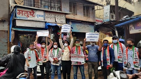 खड्डे चुकवा, बक्षीस मिळवा राष्ट्रवादीची  जोरदार चर्चा