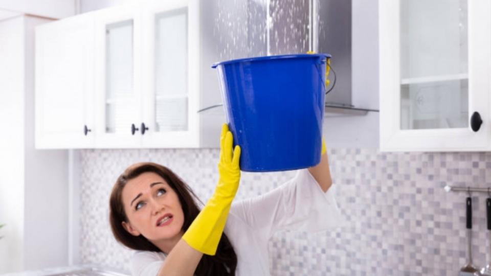 Monsoon Tips: 'घर गळतंय'? जाणून घ्या सोप्या ट्रिक्स