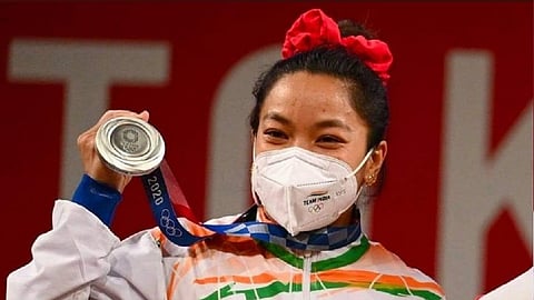 'चंदेरी' कामगिरीनंतर मीराबाई चानू झाली भावूक; देशवासियांचे मानले आभार