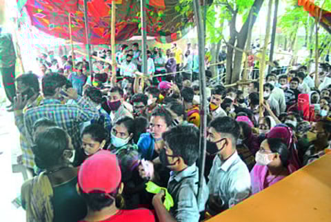 Vaccination Center crowd