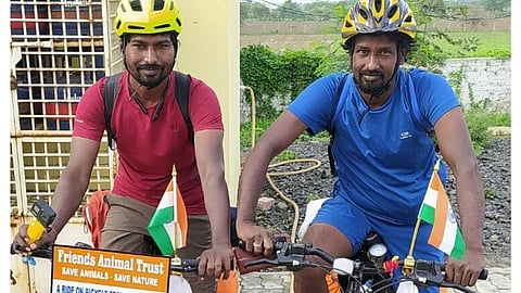 प्राणिमित्रांचा २,५०० किलोमीटरचा सायकल प्रवास