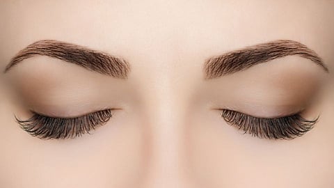 Try this home remedy for perfect eyebrows