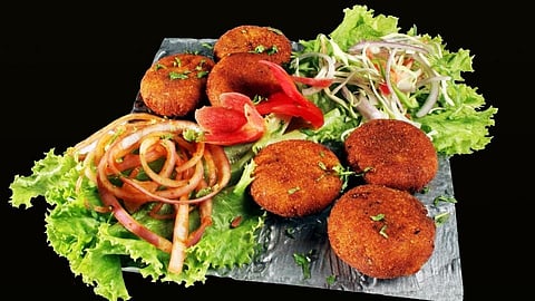 Spicy Potato Bread Roll: चहासोबत याचा आनंद घ्या; एकदम सोपी रेसिपी