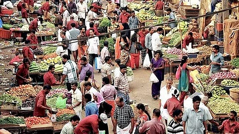 माळशिरस तालुक्यातील सर्वच आठवडे बाजार उद्यापासून बंद !