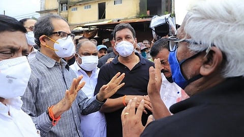 साहेब, सगळं गेलं, मदत केल्याशिवाय जाऊ नका