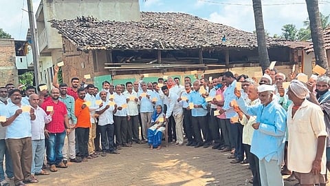 मोदीजी सीमावासीयांच्या व्यथा जाणा ! सीमाभागातून पाठविली 50 हजार पत्रे