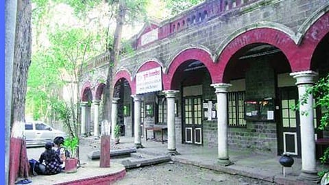 'रानडे इन्स्टिट्यूट' बाबत चर्चा करणार