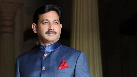 पूरग्रस्तांना भरपाईसाठी विमा कंपन्यांनी टाळाटाळ केल्यास कडक कारवाई करा