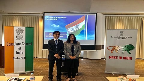 भारताच्या कॉन्स्युलेट जनरल, ओसाका, जपान आणि २०१४-१६ पर्यंत भारतीय दूतावास, टोकिओ येथे उपमहावाणिज्यदूत म्हणून डॉ. वैभव तांदळे हे कार्यरत होते.