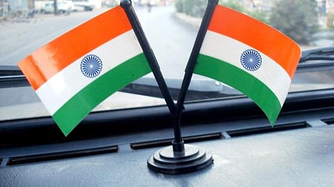 केंद्राकडून ध्वज संहितेत बदल; काय आहेत राष्ट्रध्वज फडकवण्याचे नवे नियम?