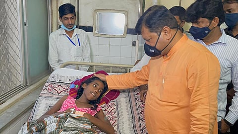 sakshi dabhekar-pravin darekar