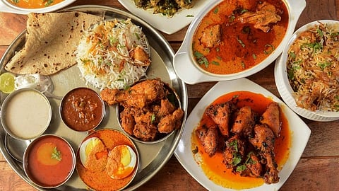 आखाड स्पेशल : पुण्यात खिशाला परवडतील अशा 10 नॉन-व्हेज थाळी