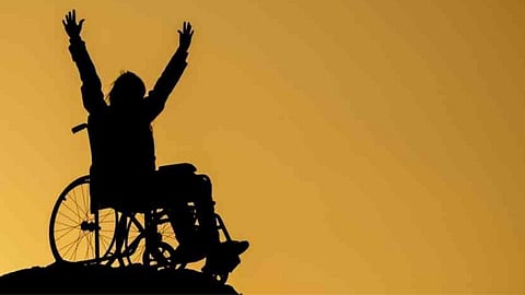 सांगोला शहरातील पात्र दिव्यांगांना चार लाखांचे विमा कवच !