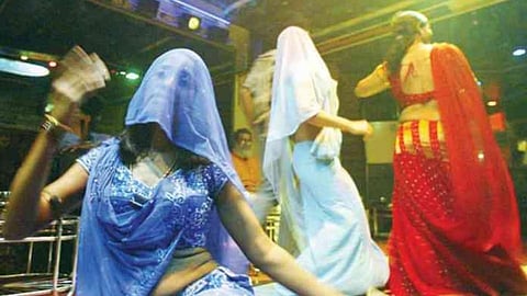 कलवरी ऑर्केस्ट्रा बार प्रकरण : दोघांना पोलिस कोठडी; बार मालक फरार