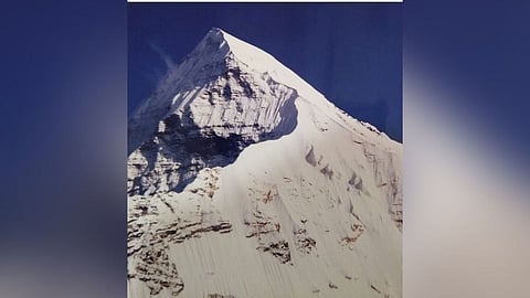 पुणे : माऊंट मंदा-१ मोहिमेचा ध्वजप्रदान कार्यक्रम