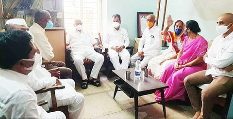 गणपतराव देशमख यांच्या आठवणीने शरद पवार गहिवरले, म्हणाले...