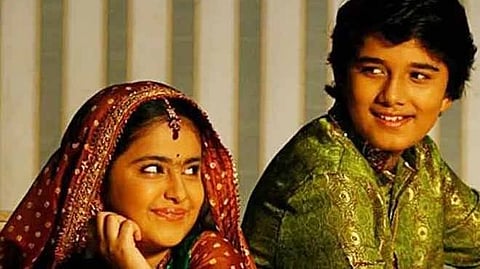 घरच्यांसोबत 'बालिका वधू' पाहण्याची लाज वाटते, फॅन्सची प्रतिक्रिया