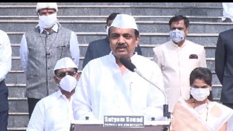 गरिबांसाठी धनिकांनी रेशनचे धान्य सोडावे ; जयंत पाटील यांचे आवाहन