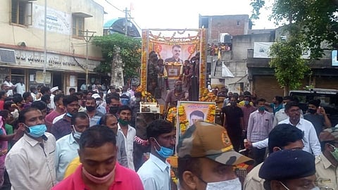 जनवाडच्या जवानावर शासकीय इतमामात अंत्यसंस्कार ; गावावर शोककळा