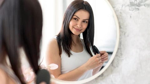 जाणून घ्या, घरी लावलेल्या आरशाचे वास्तु कनेक्शन...