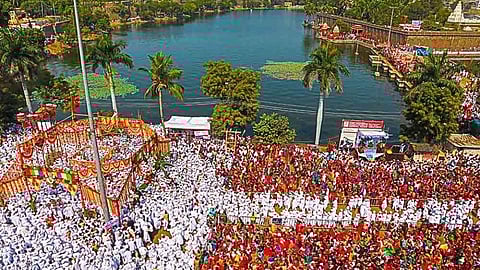 श्री सिद्धेश्वर मंदिरातील अक्षता सोहळा.