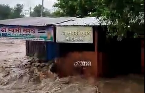 औरंगाबादेत मुसळधार, बजरंग चौकात पुन्हा साचले तळे