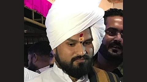 भोंदू मनोहरमामा करमाळा पोलिसांच्या ताब्यात कधी मिळणार? सगळ्यांनाच उत्सुकता