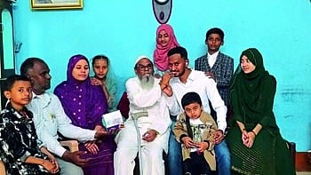 UPSC Result: आसिम खान ऊर्दू माध्यमातून 'देशात' प्रथम