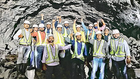 8 km double tunnel on mumbai-nagpur samrudhi highway completed in record time
