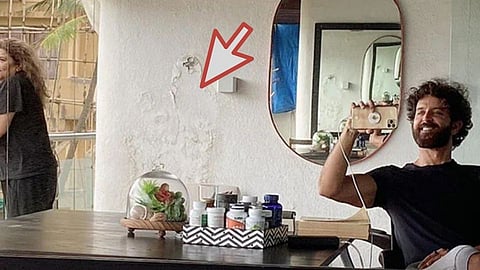 हृतिकच्या घराच्या भिंतीवरील ओल पाहून चाहतीचा प्रश्न; अभिनेत्याचं भन्नाट उत्तर