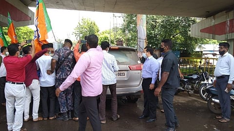 कणकवलीत किरीट सोमय्या विरुद्ध शिवसेना आक्रमक