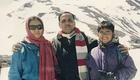 मोदींच्या आधी माझे बाबा पोहचले होते; रुपाणींच्या मुलीची FB पोस्ट