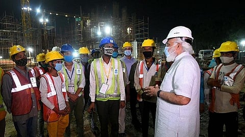 PM मोदींची मोठी घोषणा; सेंट्रल विस्टा बांधणाऱ्या कामगारांचा होणार 'असा' सन्मान