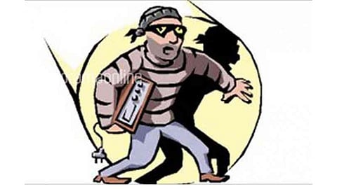 उंड्री : सायबर चोरट्याने ज्येष्ठ नागरिकाला 5 लाखाला लुटले