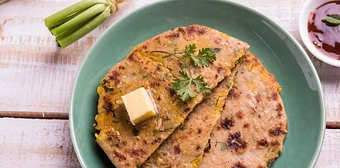 चटपटीत चवीचा नाश्ता, 'कोबी पराठे'; वाचा सोपी रेसिपी
