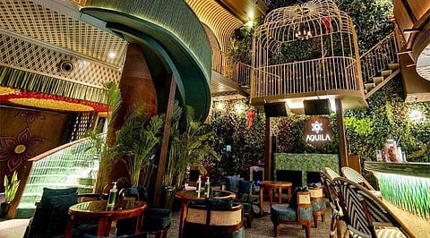 साडी नेसलेल्या महिलेला प्रवेश नकारणारे रेस्तराँ बंद