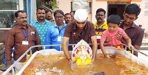 Photo - पुढच्या वर्षी लवकर..! लाडक्या गणरायाला निरोप