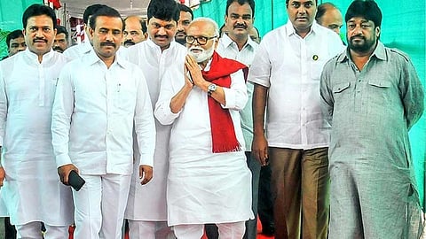 Photo: छगन भुजबळांचा भाजी विक्रेत्यापासून आत्तापर्यंतचा प्रवास