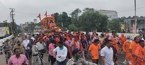 कावड–पालखी उत्सवात ओसंडून वाहला उत्साह, टाळ्यांचा कडकडाट अन् फटाक्यांची आतषबाजी