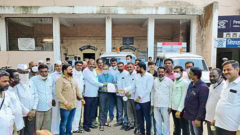 Action Against arrogant officer in niphad