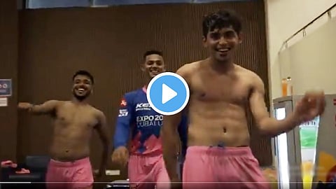 Kartik-Tyagi-Chetan-Sakariya-Dance