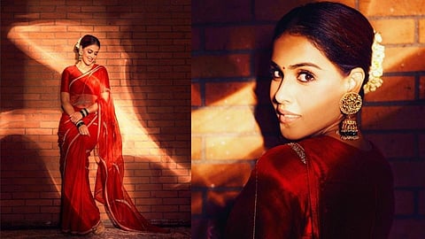 डोळ्यात काजळ, केसांत गजरा...जिनिलियाचा मराठमोळा लूक लई भारी!