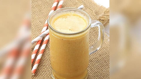 ज्युसरचा वापर न करता झटपट बनवा फळांचा ज्युस; वाचा रेसिपी